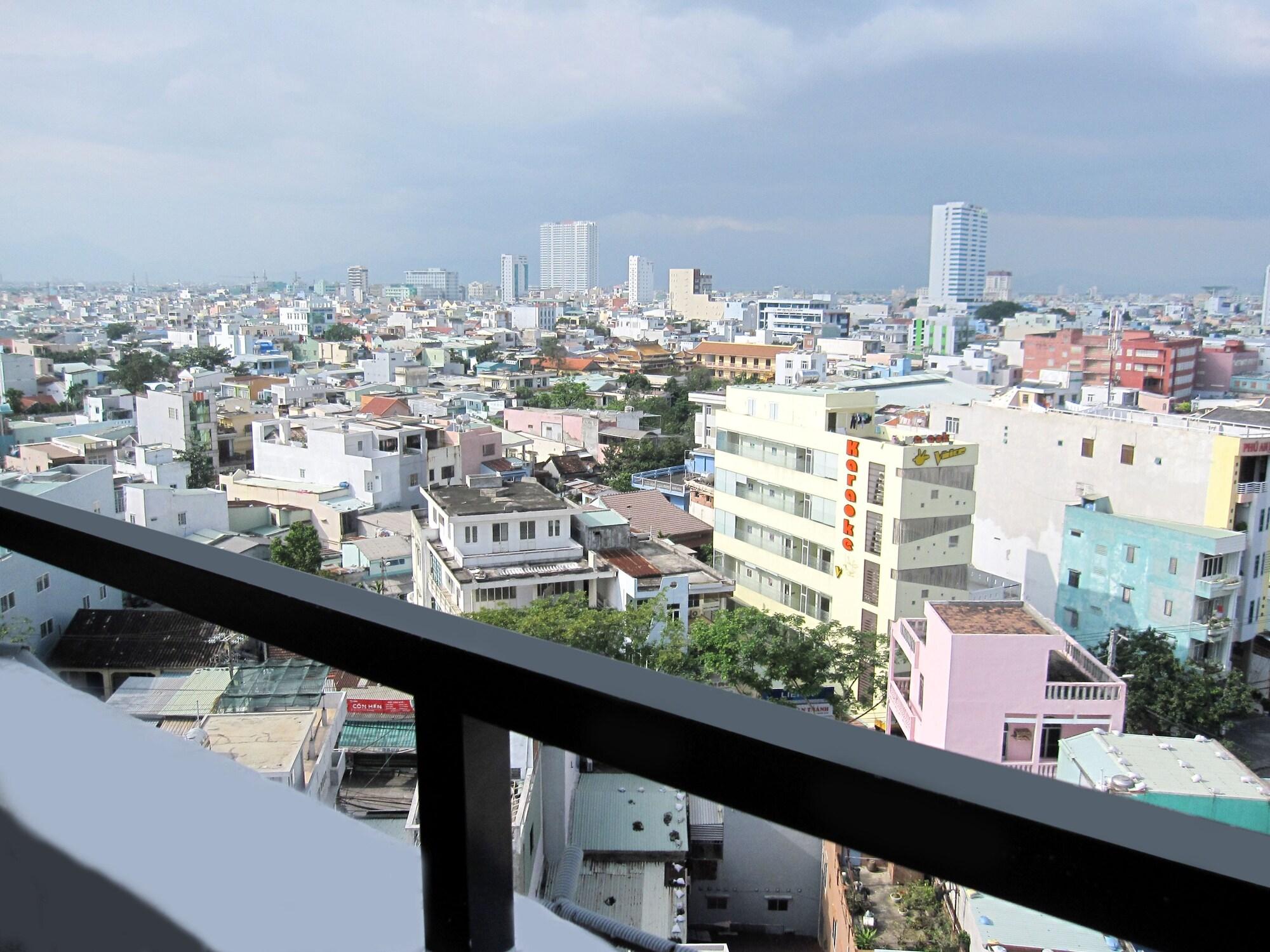 Gold Hotel Da Nang By Haviland Exterior photo